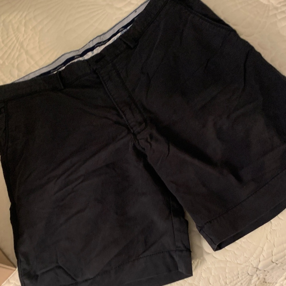 Tommy Bahama men’s black shorts. Size 38